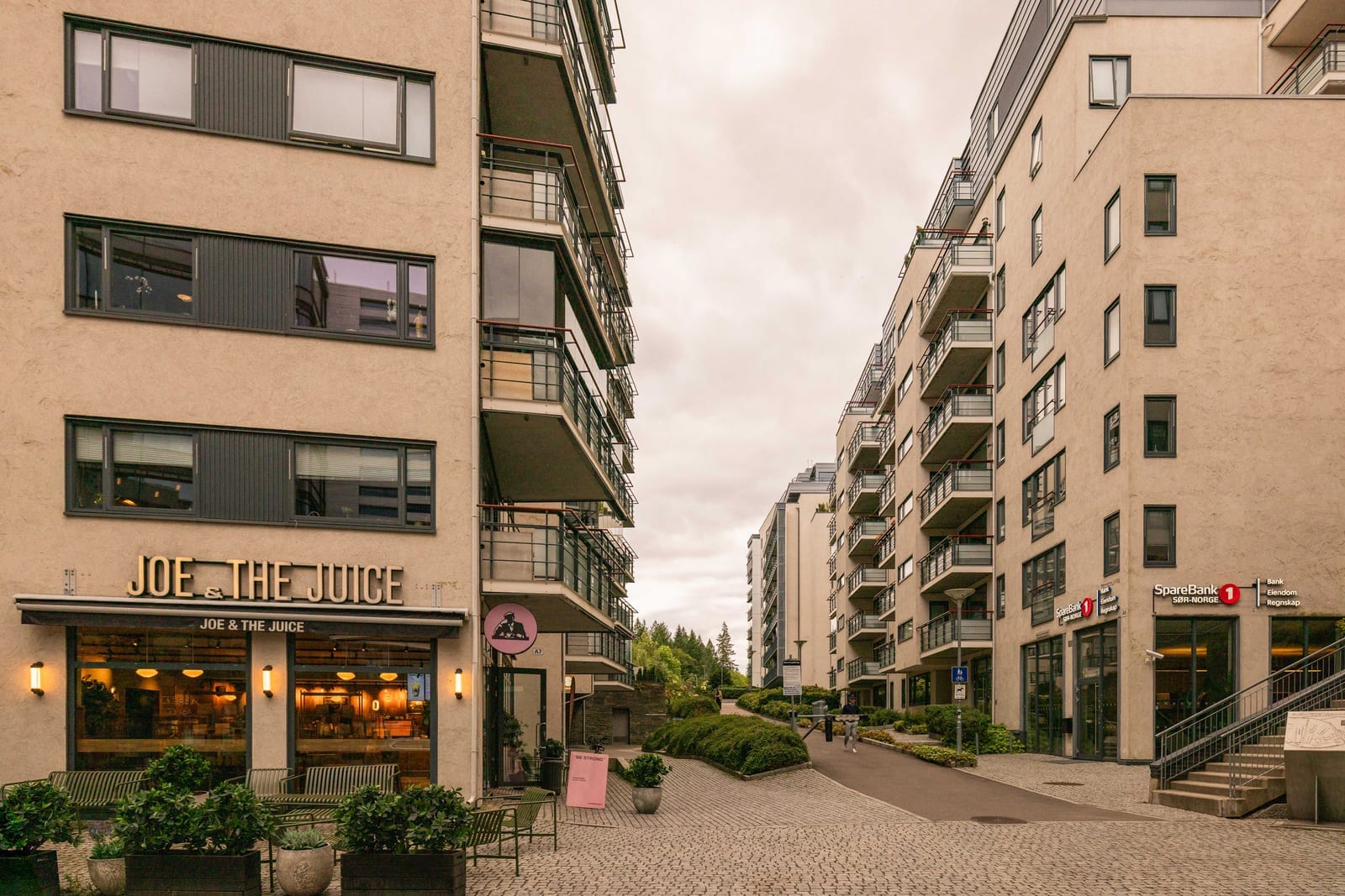 Originalbildet, Atmosfære